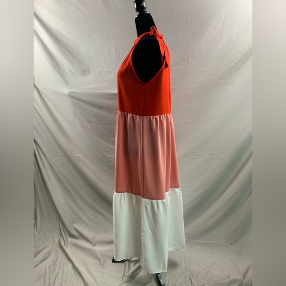 Colorblock Ruffle Hem Halter Neck Dress - Picture 7 of 9